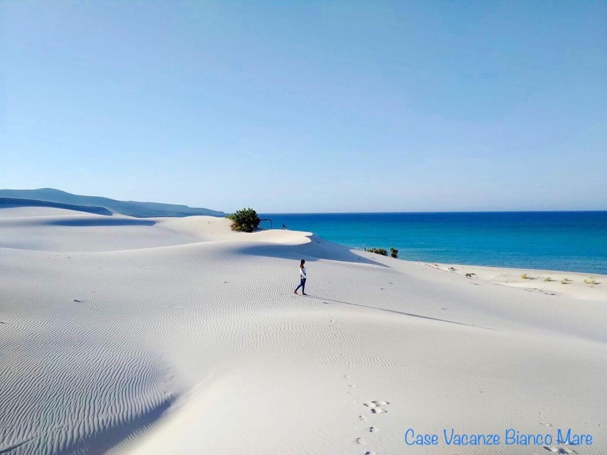 Case Vacanze "Bianco Mare" Porto Pino Εξωτερικό φωτογραφία