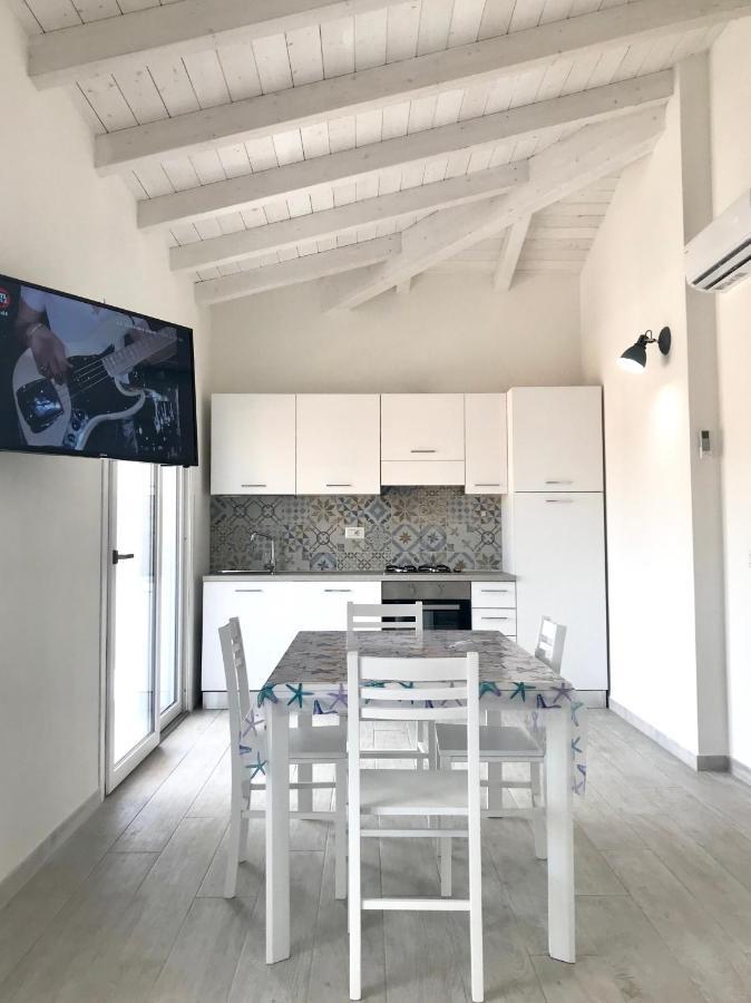 Case Vacanze "Bianco Mare" Porto Pino Εξωτερικό φωτογραφία