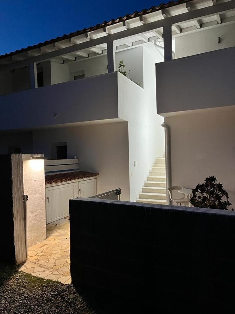 Case Vacanze "Bianco Mare" Porto Pino Εξωτερικό φωτογραφία