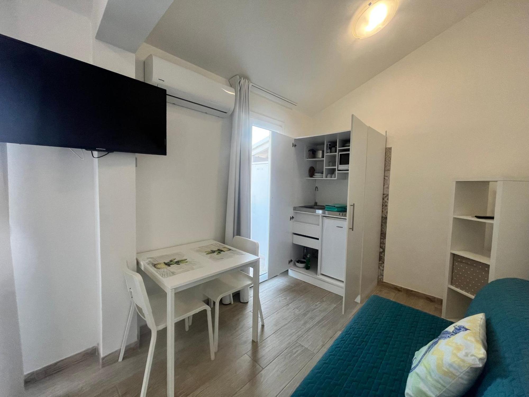 Case Vacanze "Bianco Mare" Porto Pino Εξωτερικό φωτογραφία