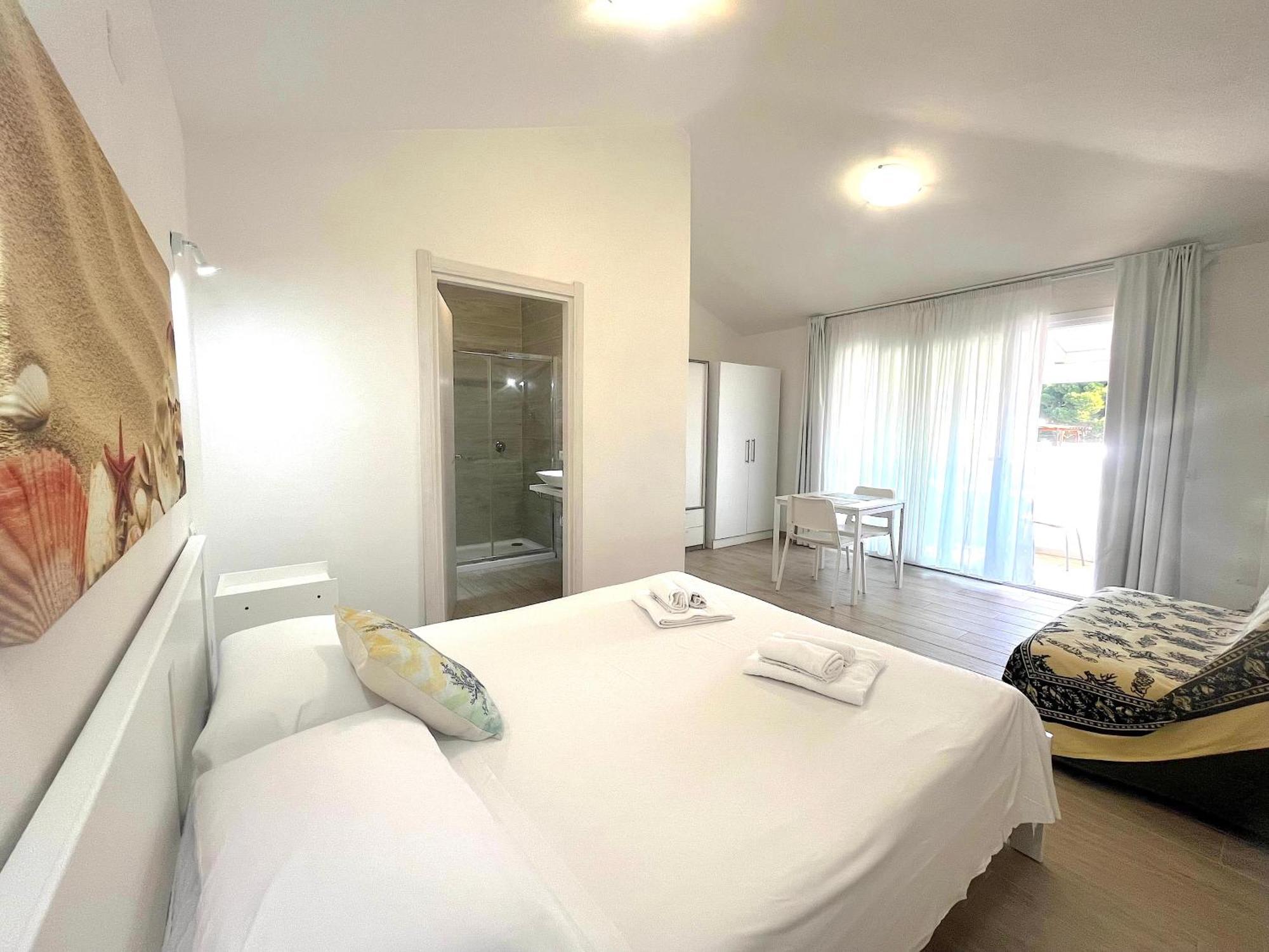 Case Vacanze "Bianco Mare" Porto Pino Εξωτερικό φωτογραφία