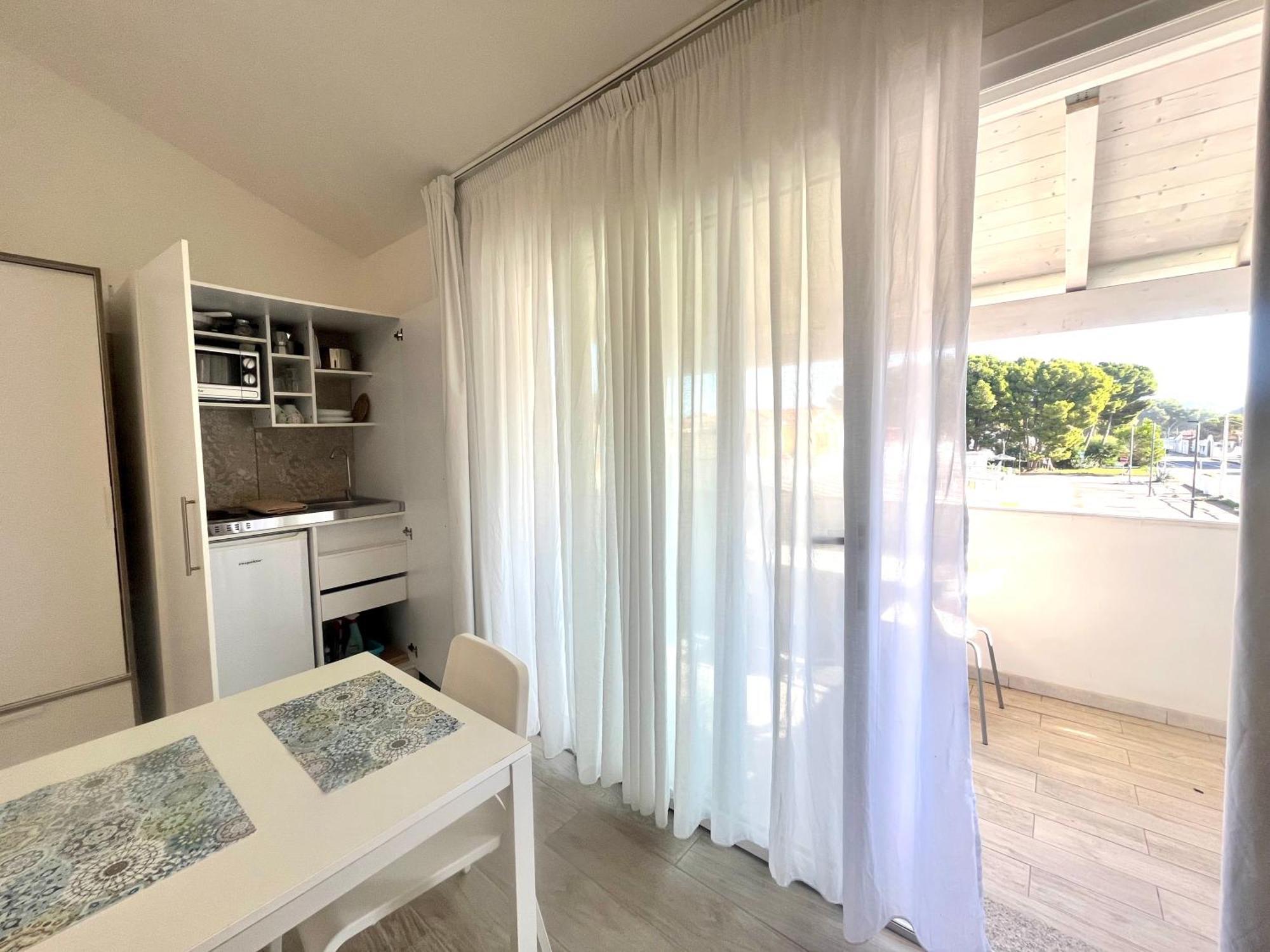 Case Vacanze "Bianco Mare" Porto Pino Εξωτερικό φωτογραφία